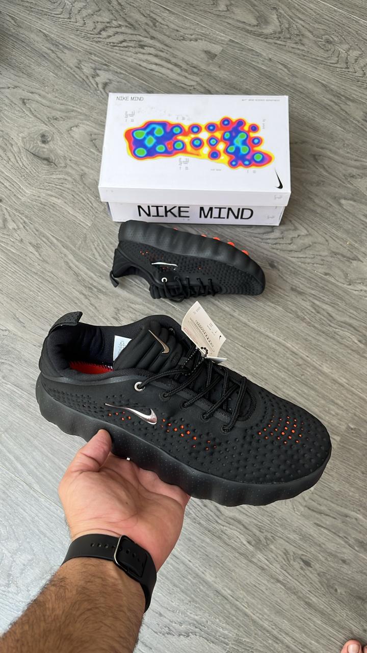 Nike Mind 002