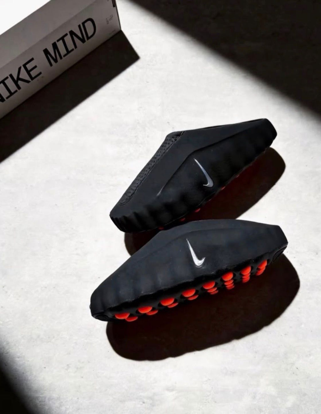 Nike Mind 001