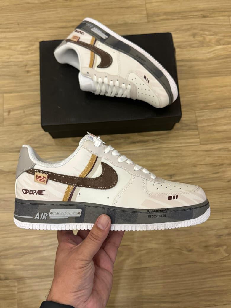 Nike Airforce 1 "Panda prank"