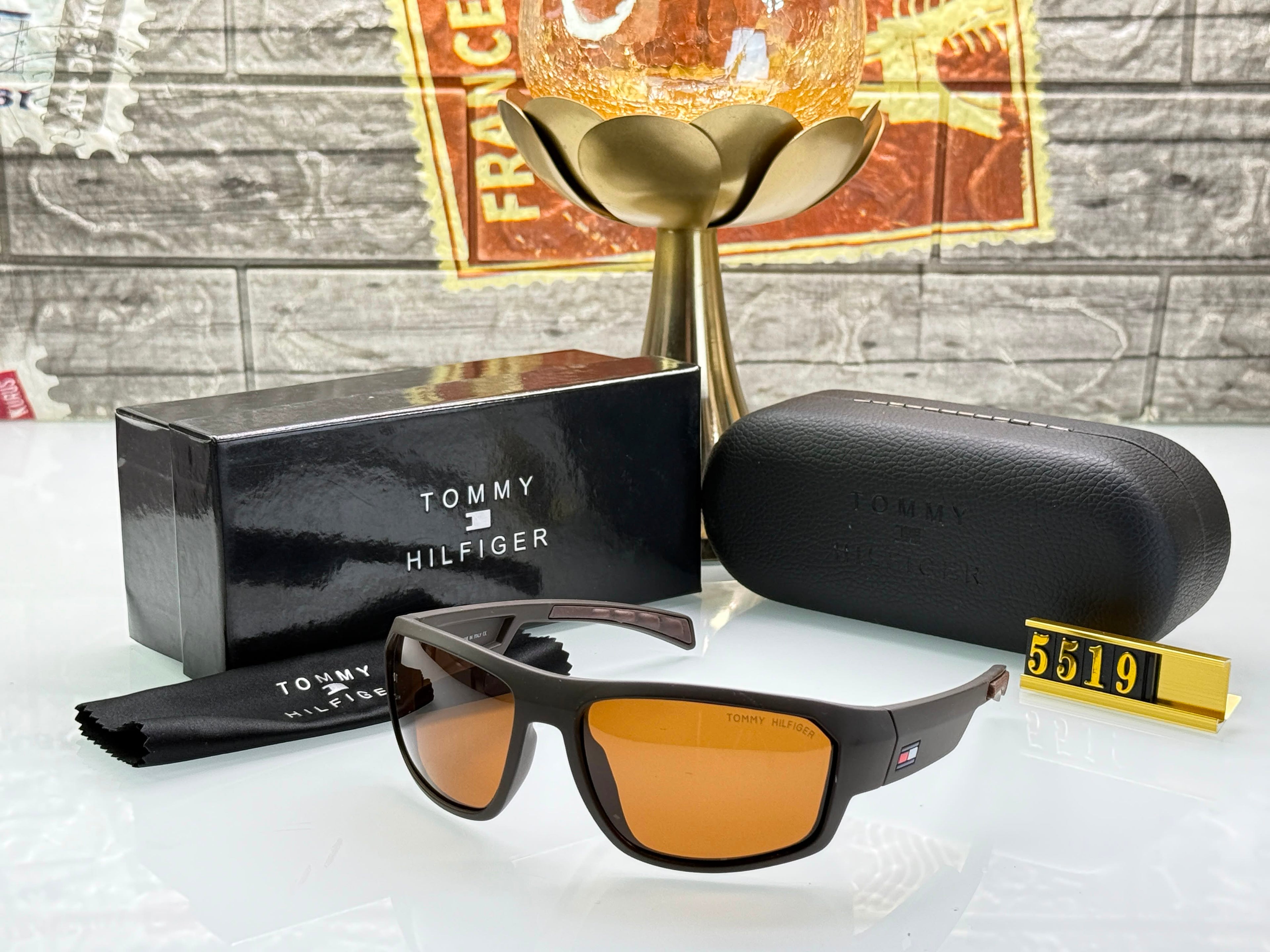 TOMMY POLARIZED