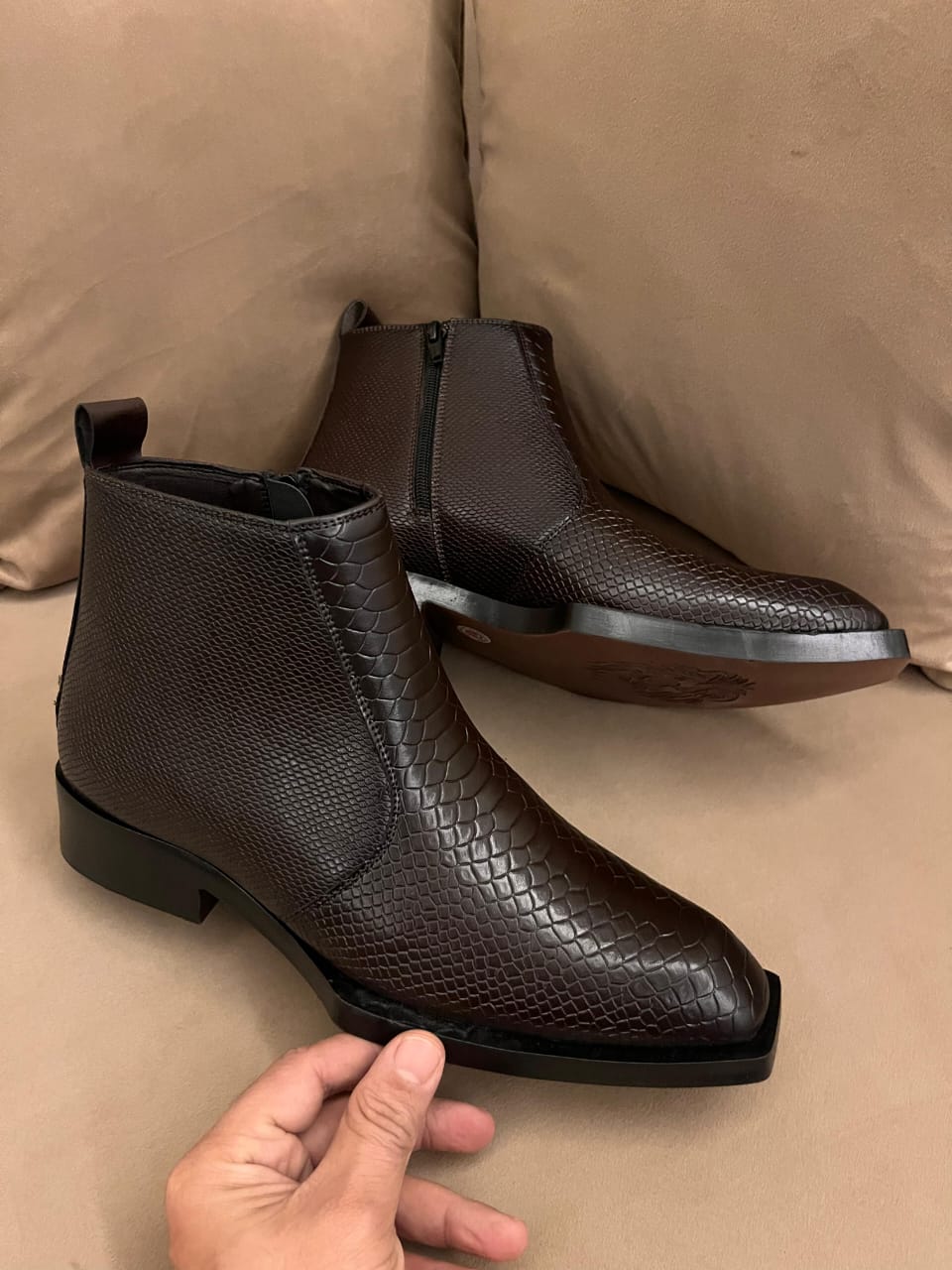 ZARA CROCO Chelsea Boots