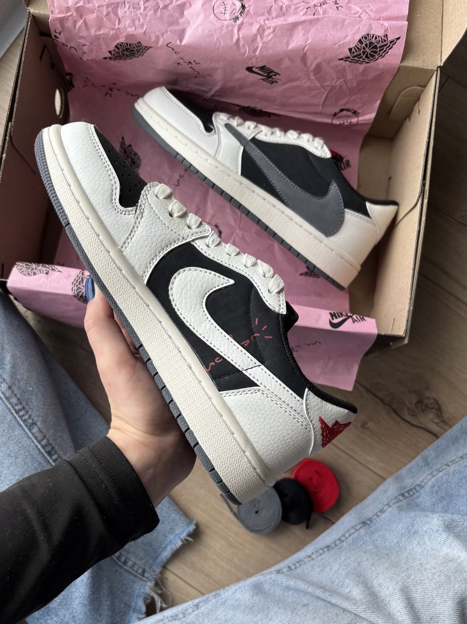 Nike Air Jordan 1 Low x Travis Scott Grey Fog