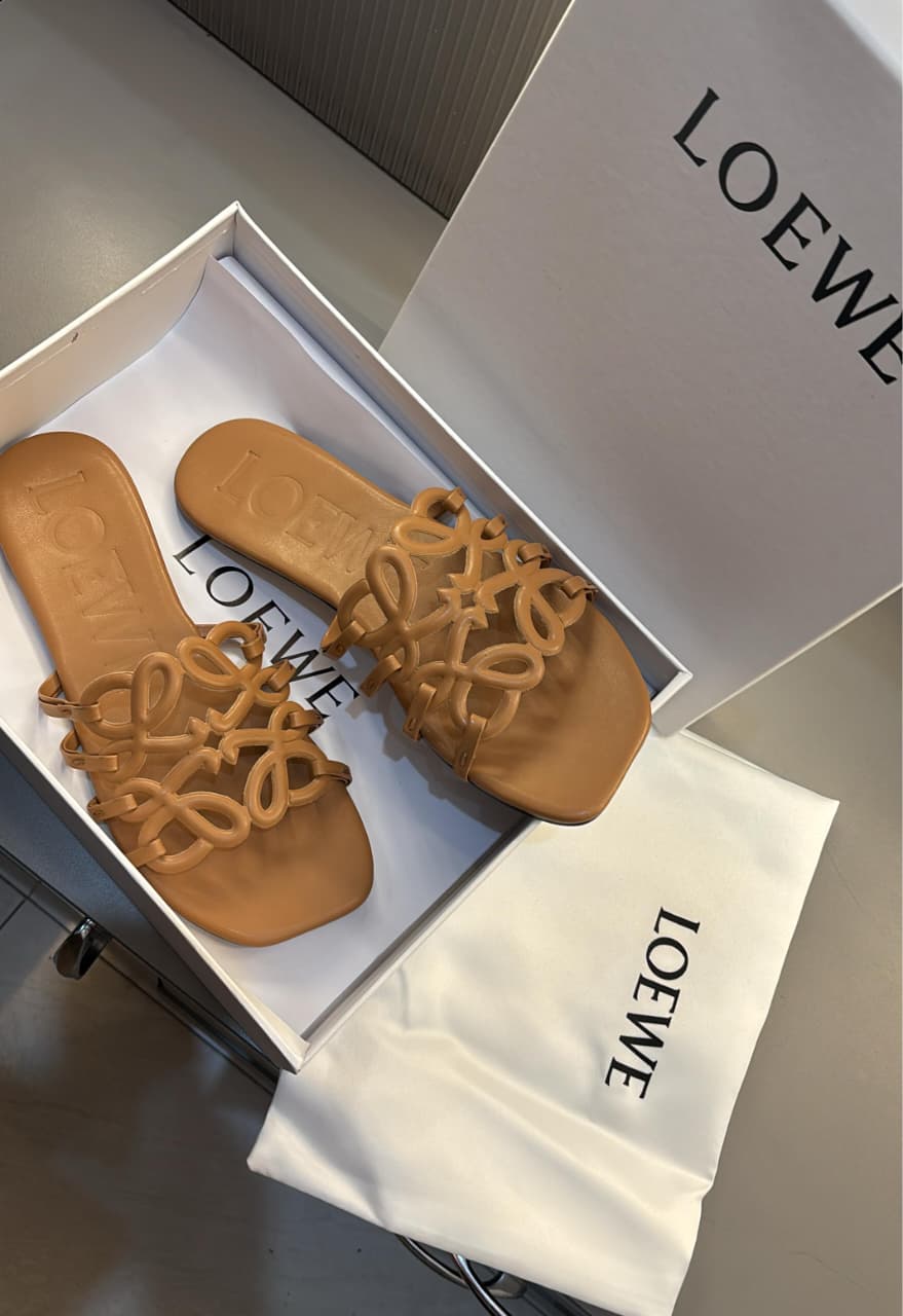 LOEWE Flats