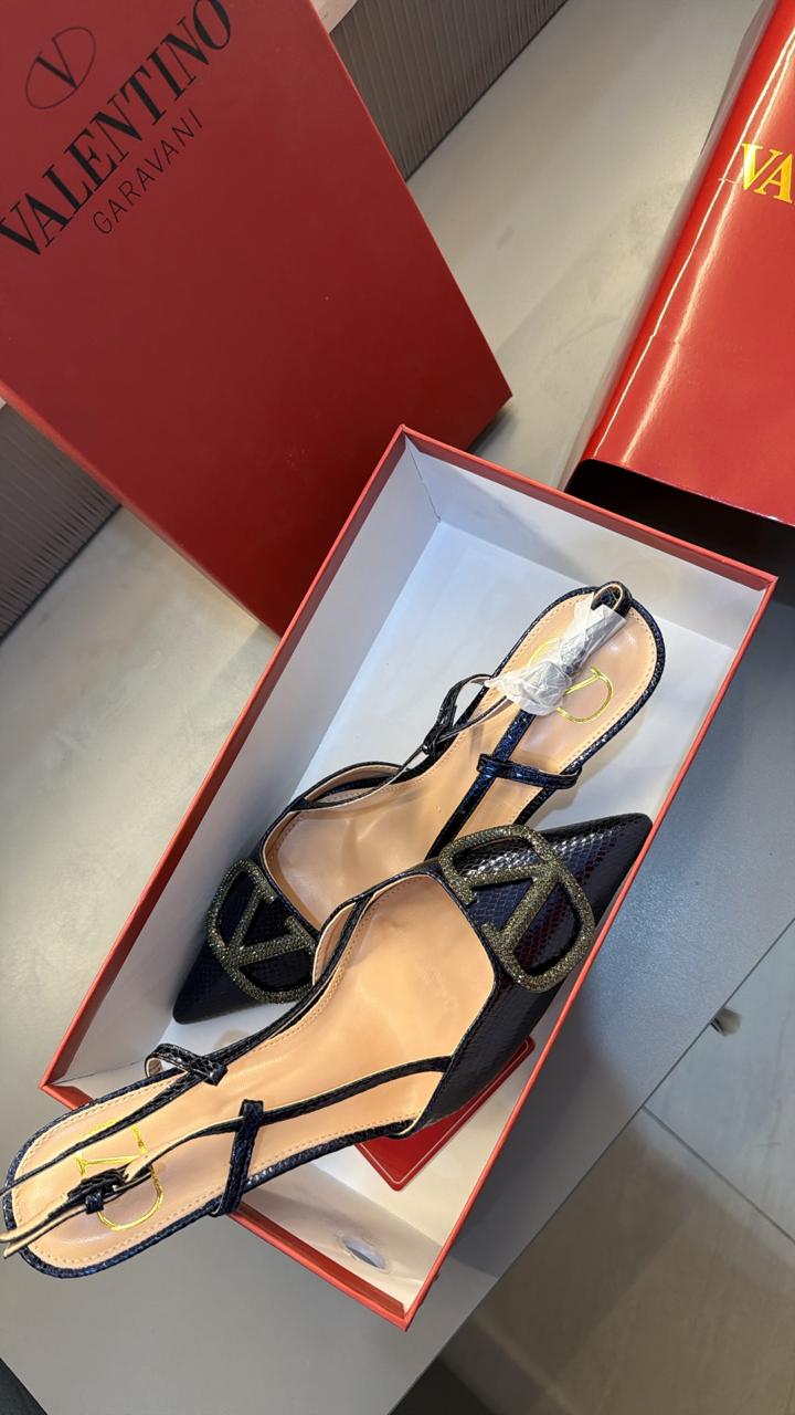 Valentino new heels
12A