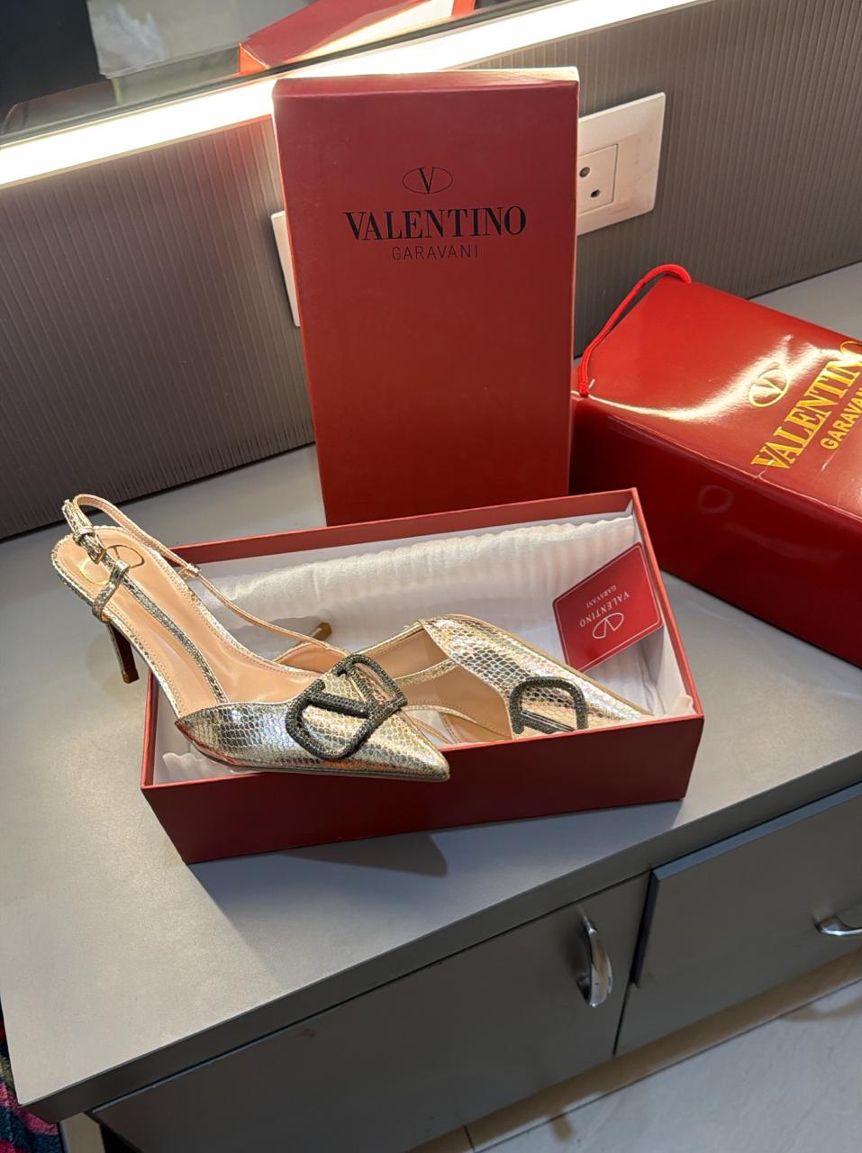 Valentino new heels
12A