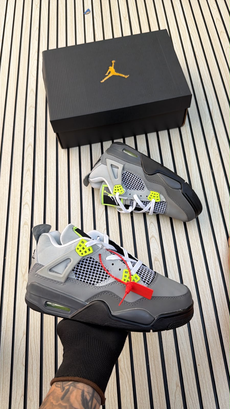 Nike jordan retro 4