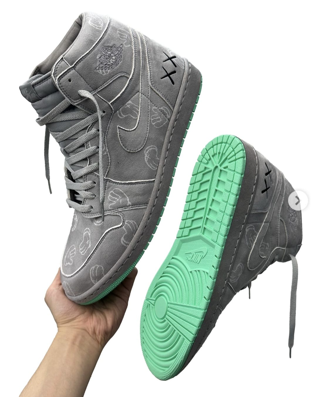 Jordan one kaws