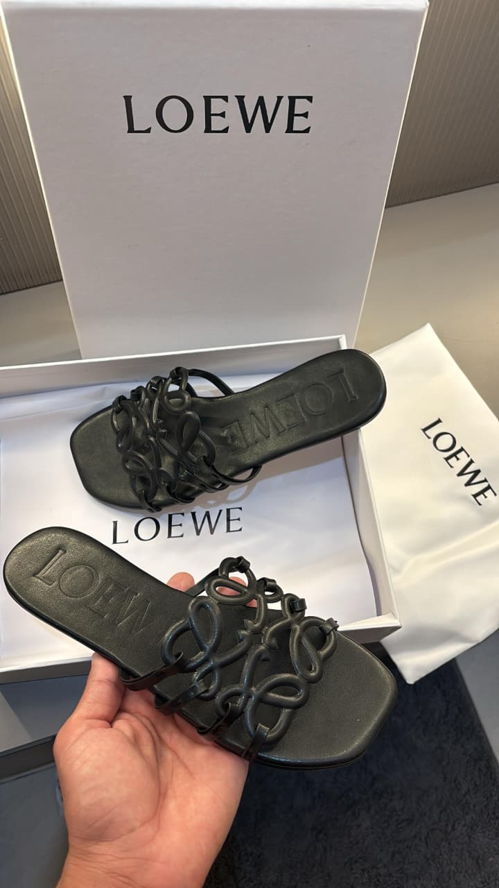 Loewe Flats