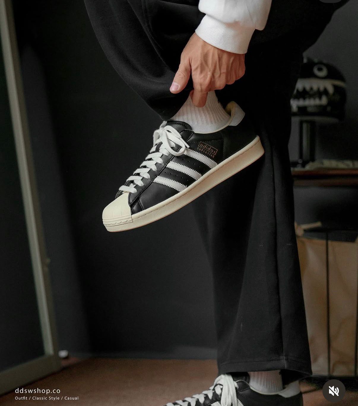 ADIDAS ORIGINALS SUPERSTAR VINTAGE MATTE BLACK WHITE