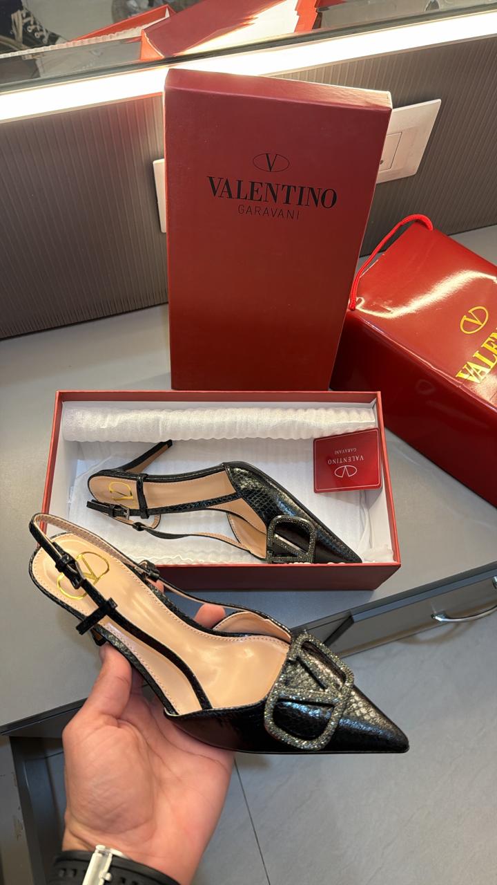 Valentino new heels
12A