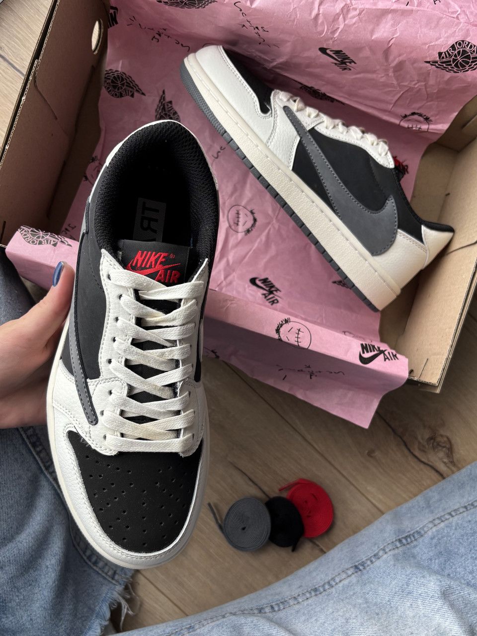 Nike Air Jordan 1 Low x Travis Scott Grey Fog