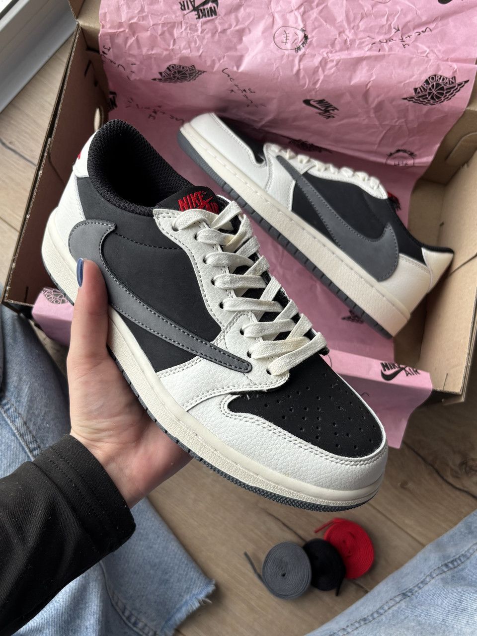 Nike Air Jordan 1 Low x Travis Scott Grey Fog