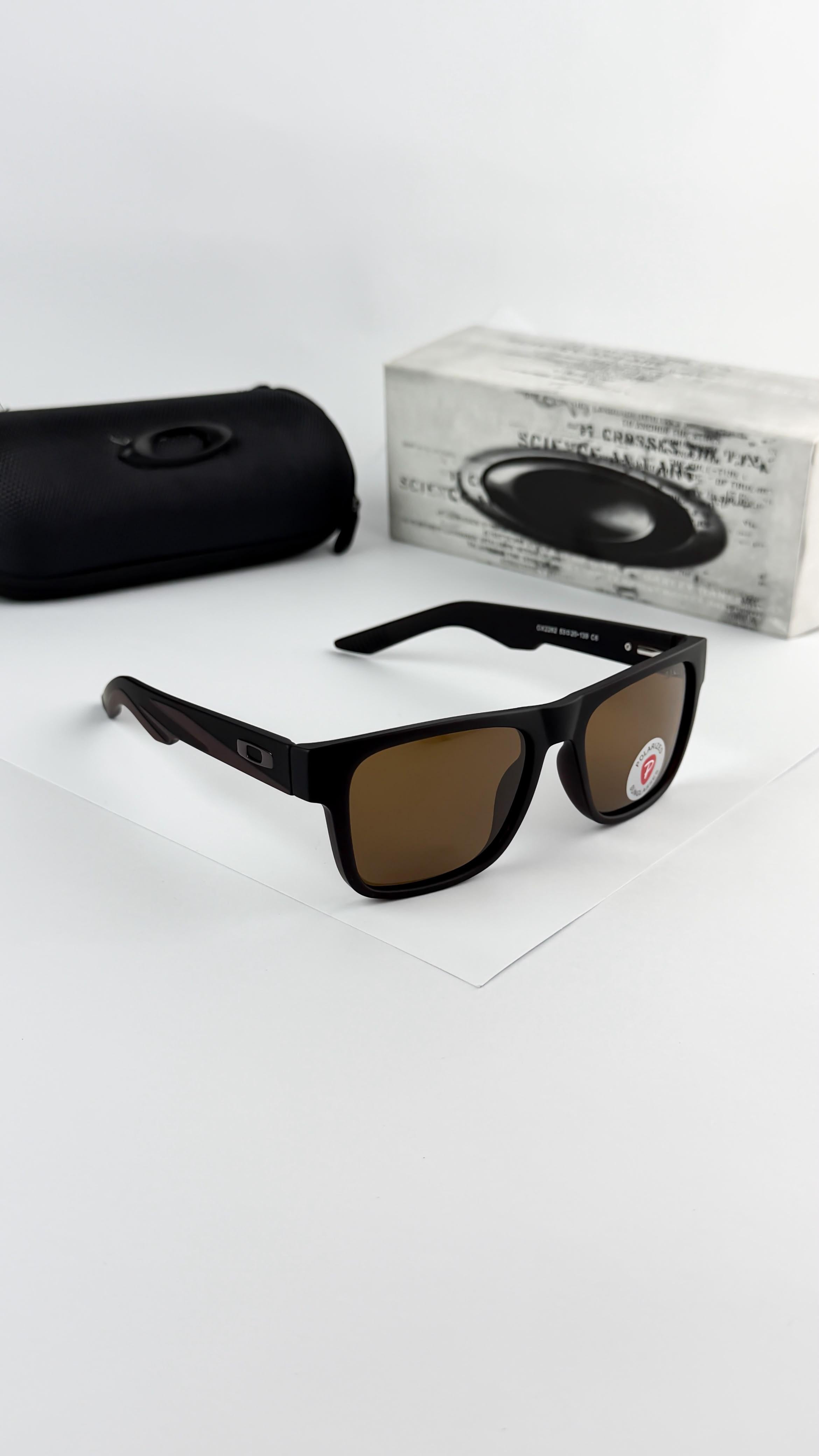 OAKLEY BROWN 2262