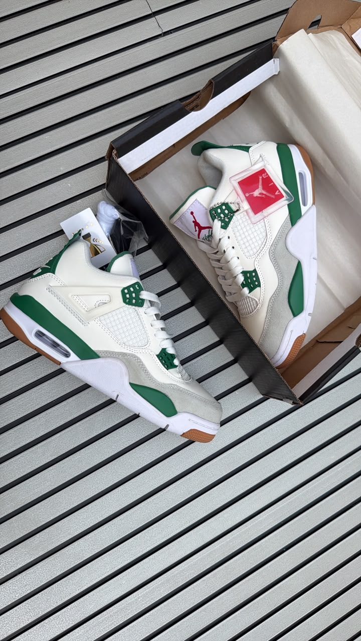 Nike jordan retro 4