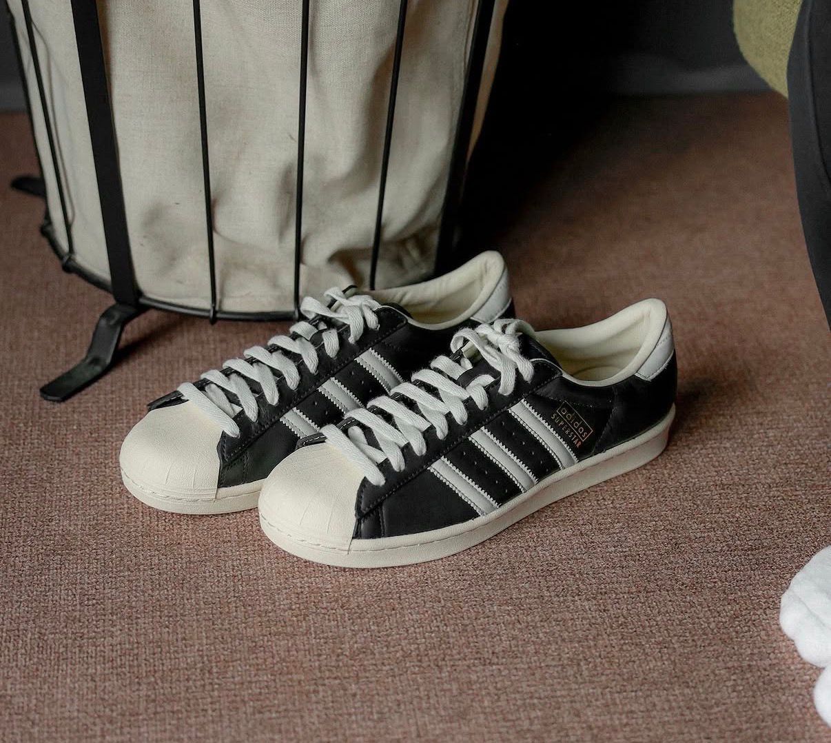 ADIDAS ORIGINALS SUPERSTAR VINTAGE MATTE BLACK WHITE